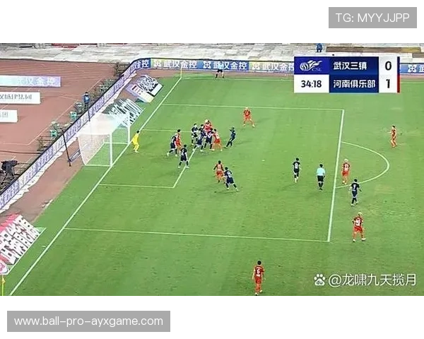 河南队反击中突然加速制造巨大机会点
